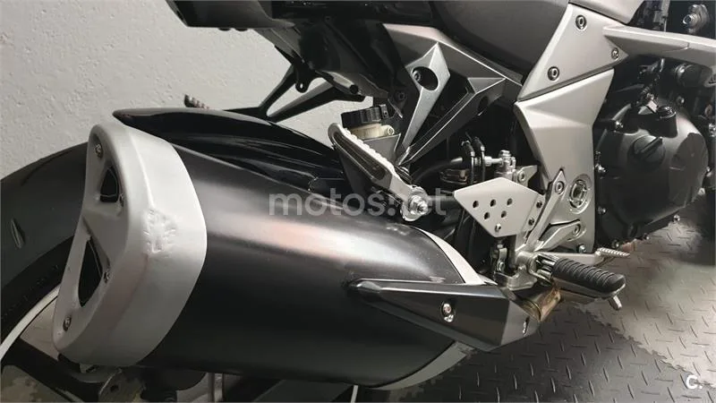 Kawasaki Z 750 – Vista 9