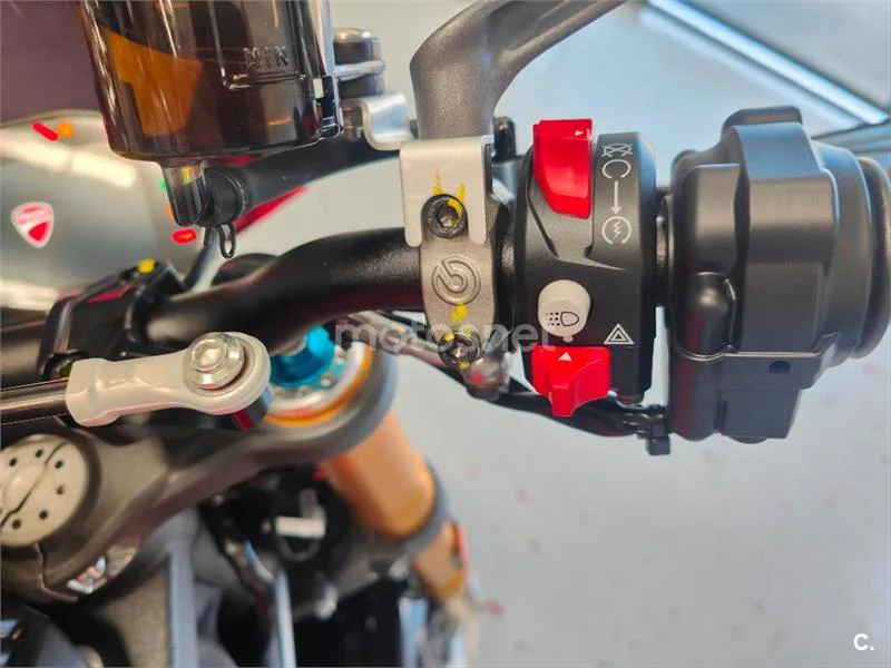 Ducati Monster – Vista 8