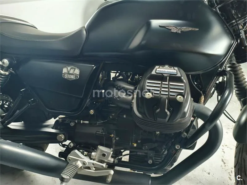 Moto Guzzi V7 – Vista 12