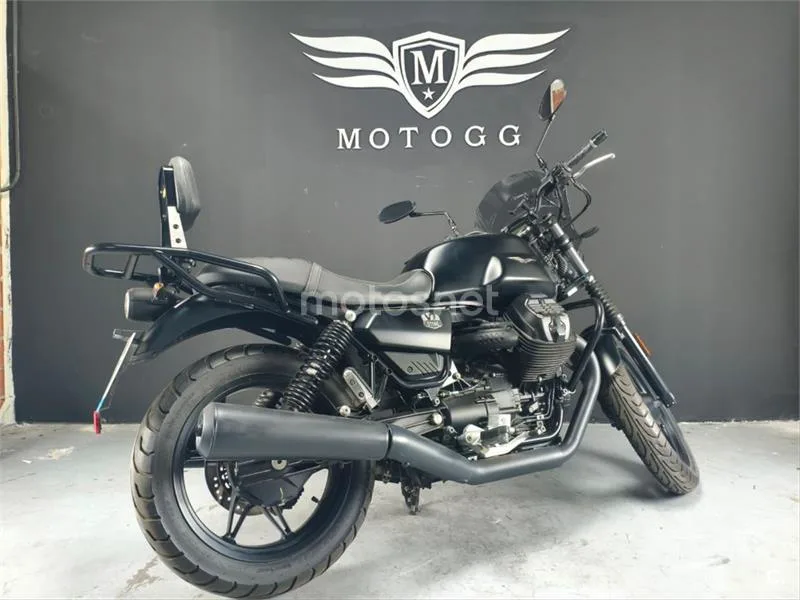 Moto Guzzi V7 – Vista 7