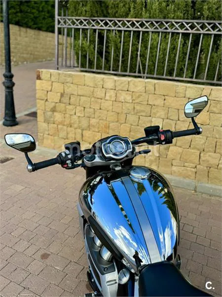 Triumph Rocket 3 – Vista 6