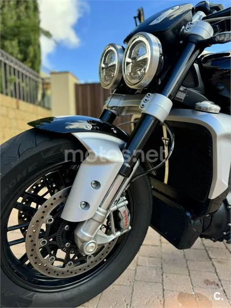 Triumph Rocket 3 – Vista 8