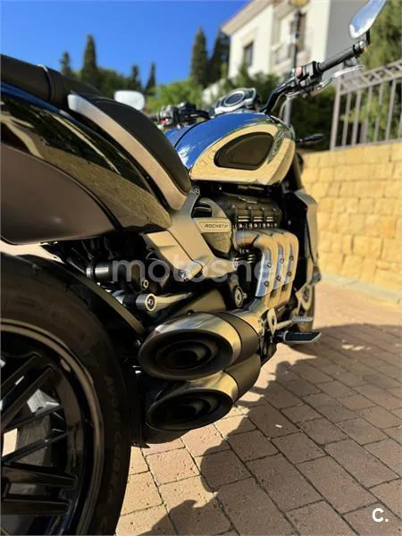 Triumph Rocket 3 – Vista 10