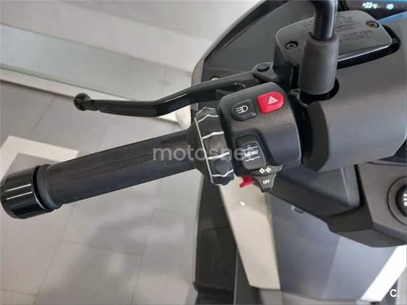 BMW C 400 GT – Vista 7