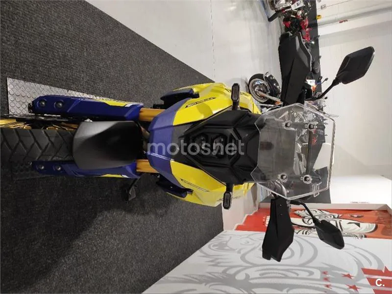 Suzuki V-Strom 800 – Vista 7
