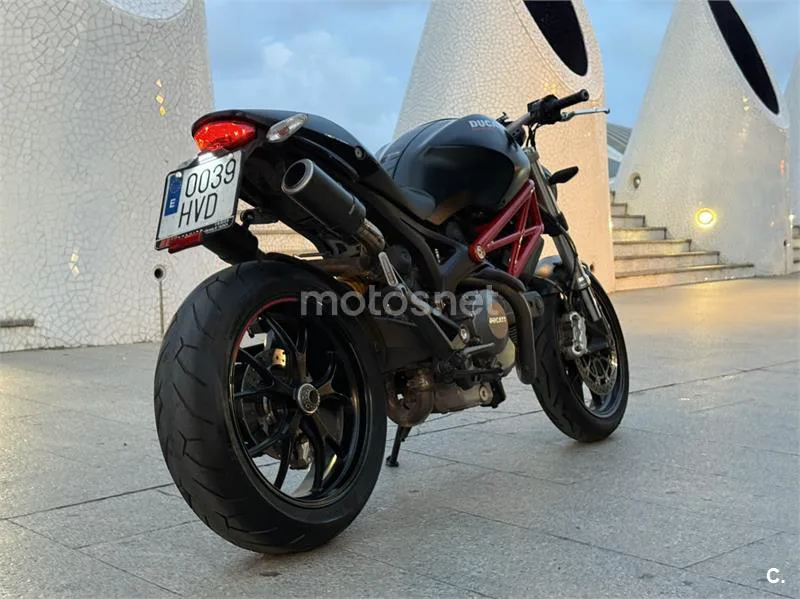 Ducati Monster 796 – Vista 2