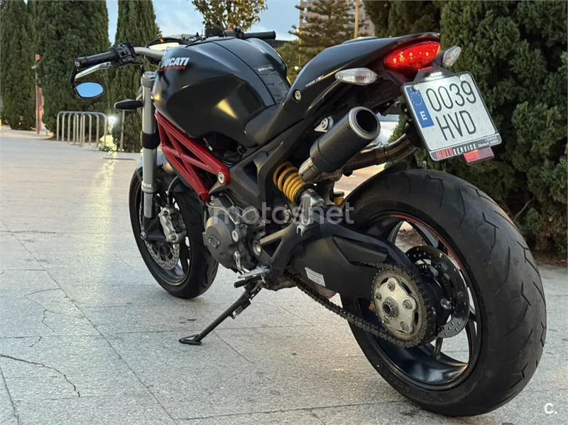 Ducati Monster 796 – Vista 3