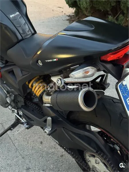 Ducati Monster 796 – Vista 4