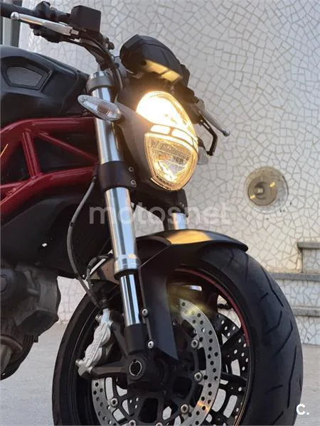 Ducati Monster 796 – Vista 5