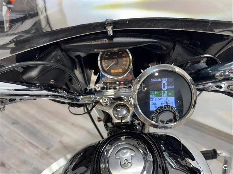 Harley-Davidson Dyna Super Glide – Vista 12