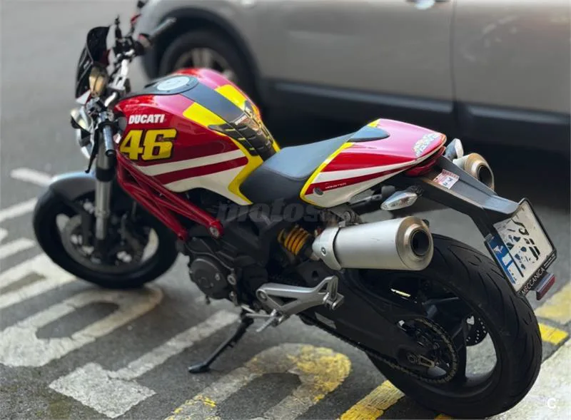 Ducati Monster 696 – Vista 3