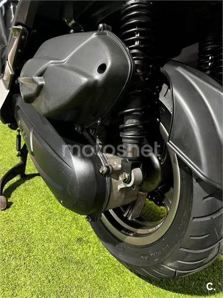 Kymco K-XCT 125i – Vista 7
