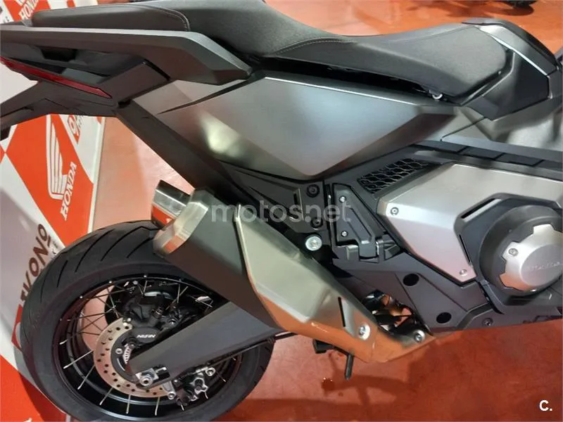 Honda X-ADV – Vista 4
