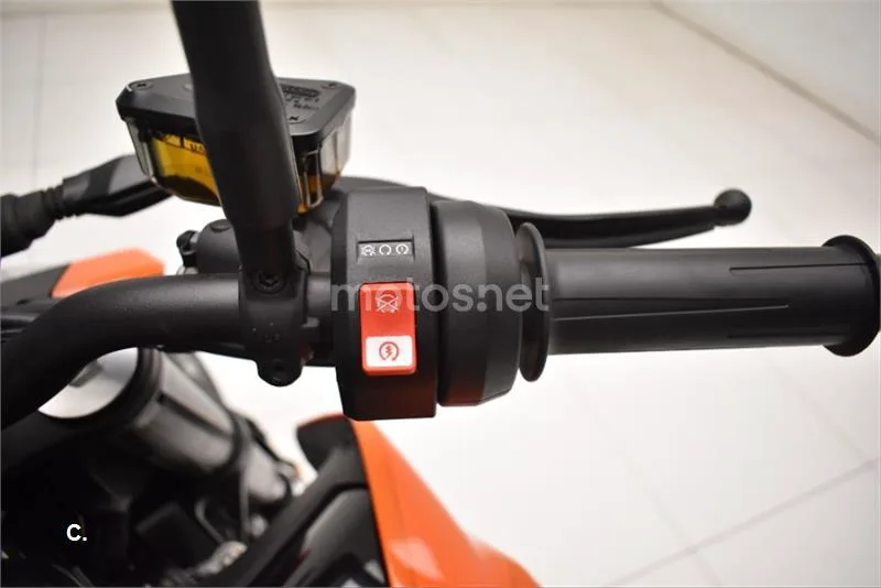 KTM 790 – Vista 15