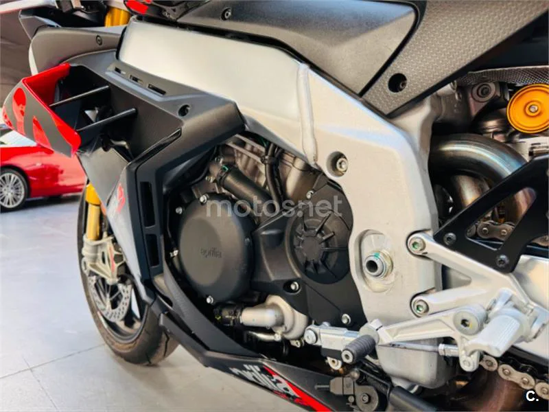 Aprilia RSV4 Factory – Vista 11