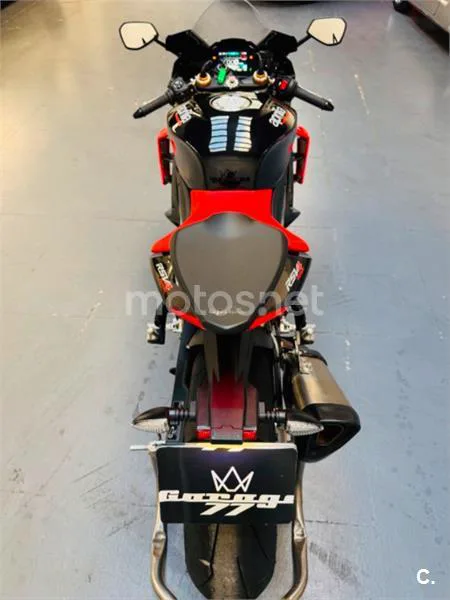 Aprilia RSV4 Factory – Vista 6