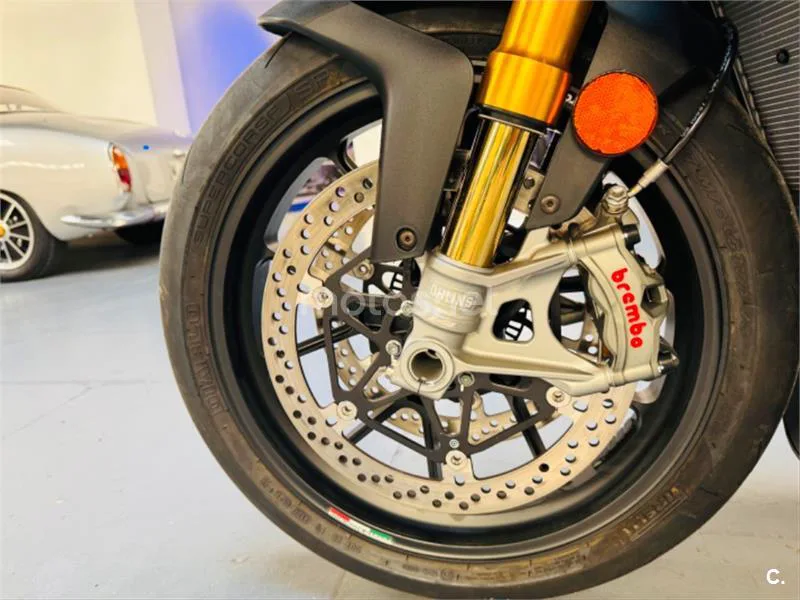 Aprilia RSV4 Factory – Vista 8