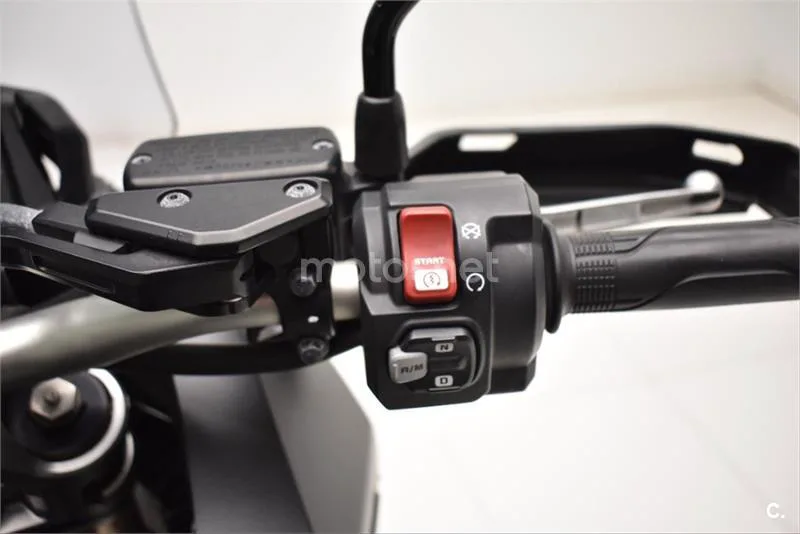 Honda X-ADV – Vista 12