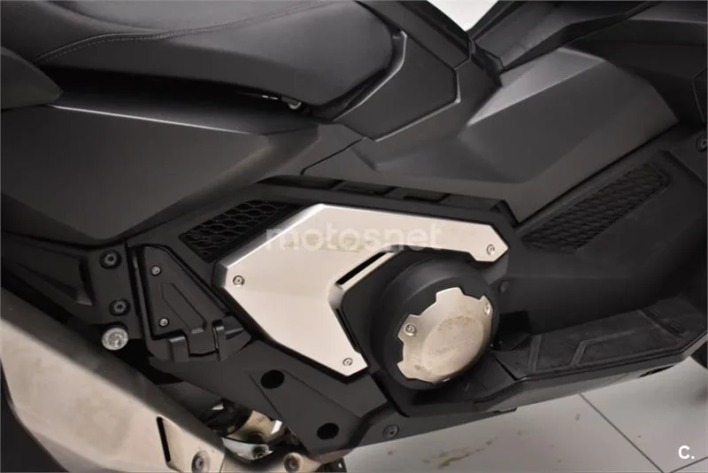 Honda X-ADV – Vista 16