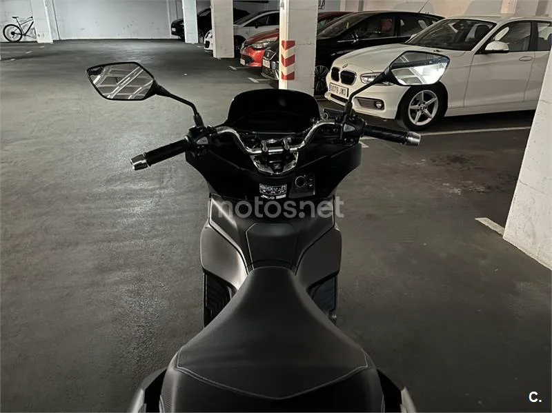 Honda PCX 125 – Vista 3