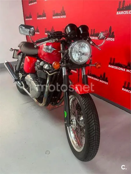 Triumph Thruxton EFI – Vista 4