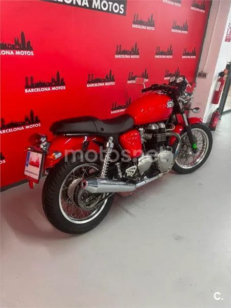 Triumph Thruxton EFI – Vista 5