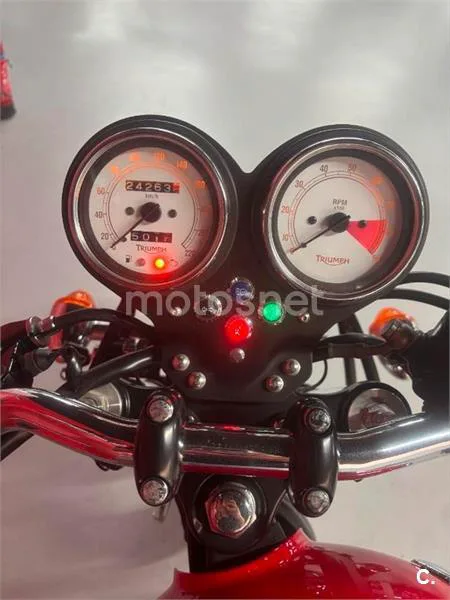 Triumph Thruxton EFI – Vista 7
