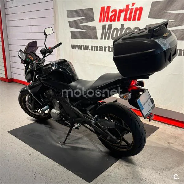 Kawasaki ER-6N – Vista 6