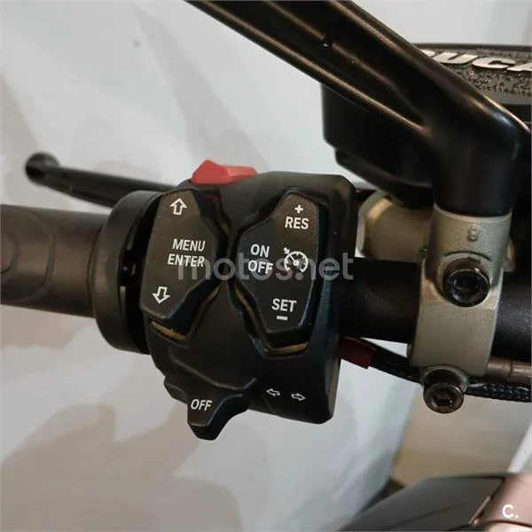 Ducati Diavel – Vista 14