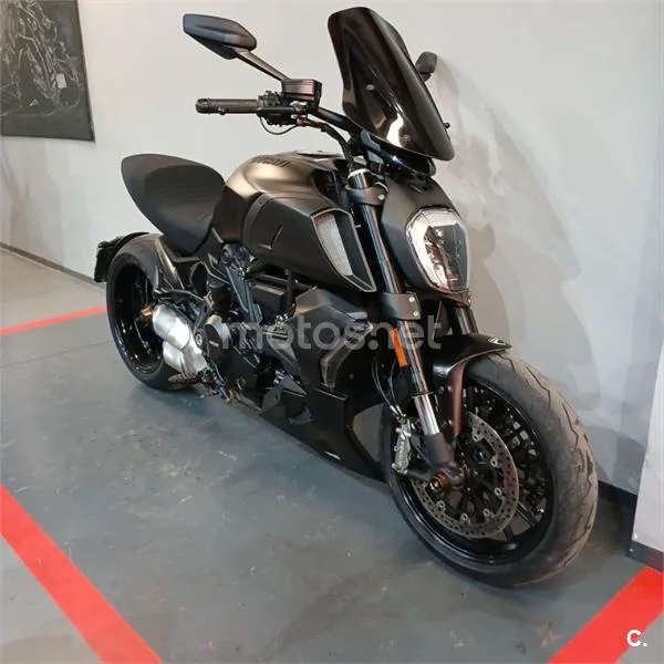 Ducati Diavel – Vista 3