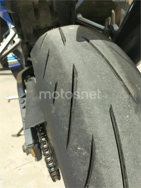 Suzuki GSX R750 – Vista 6