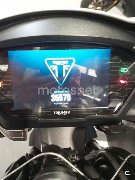 Triumph Street Triple – Vista 4