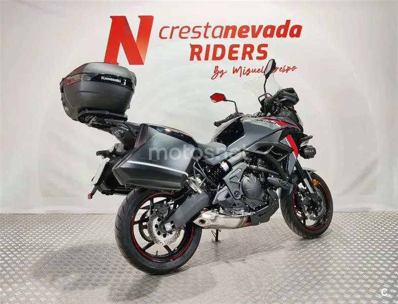 Kawasaki Versys – Vista 11