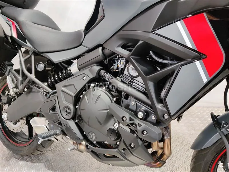 Kawasaki Versys – Vista 12