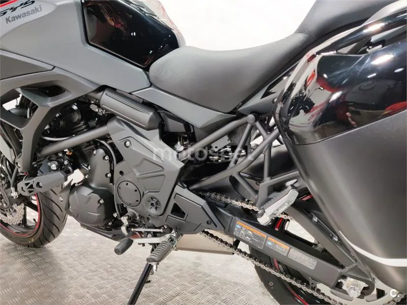 Kawasaki Versys – Vista 14