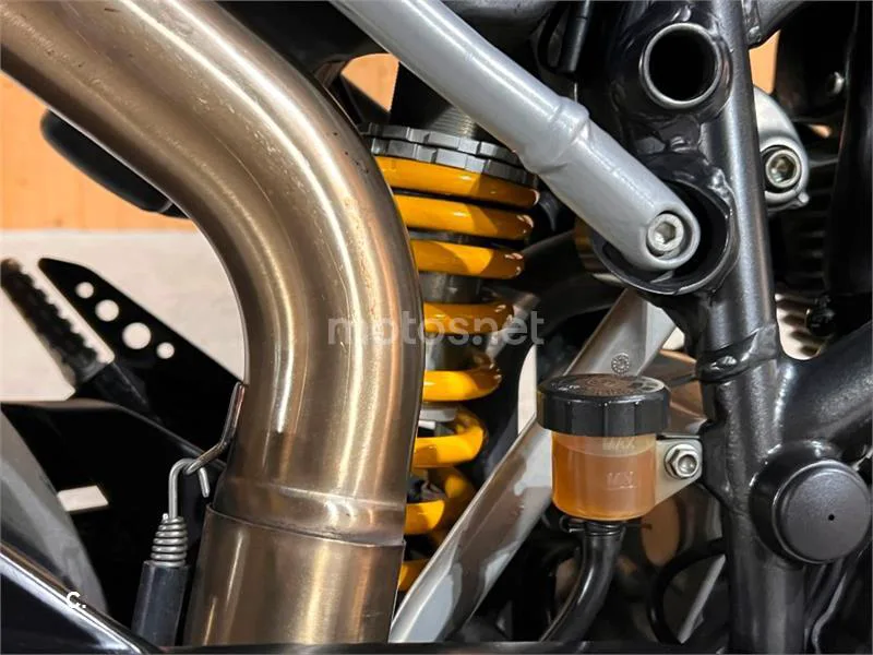 Ducati Hypermotard 796 – Vista 12