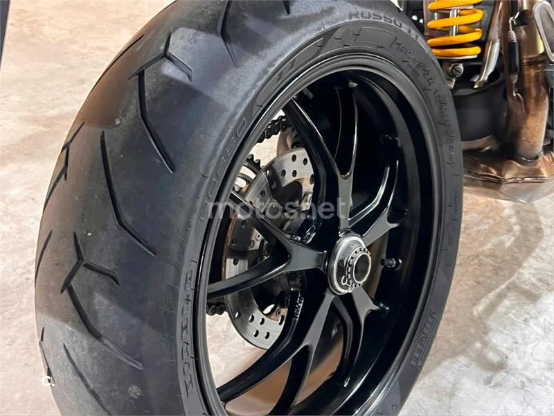 Ducati Hypermotard 796 – Vista 14