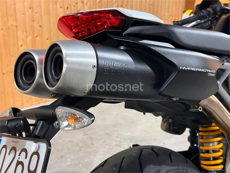Ducati Hypermotard 796 – Vista 15