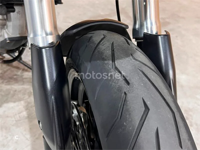 Ducati Hypermotard 796 – Vista 22