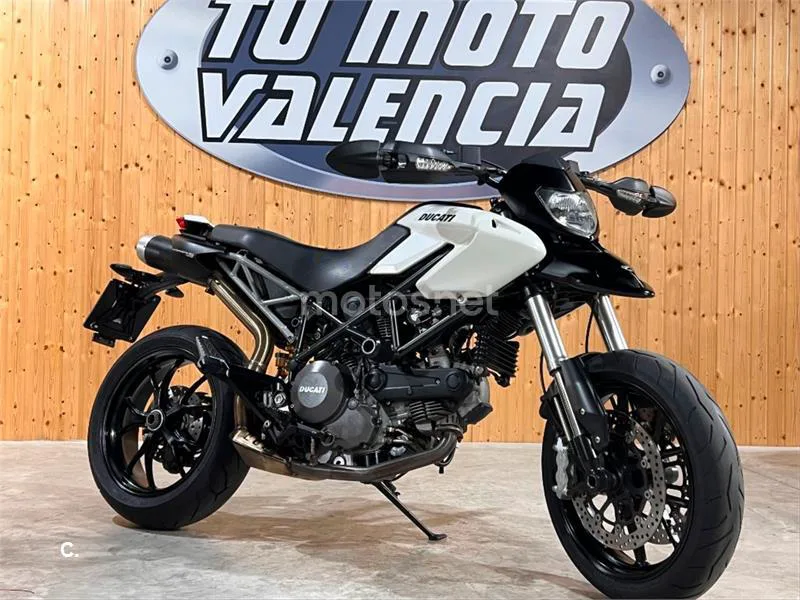Ducati Hypermotard 796 – Vista 25