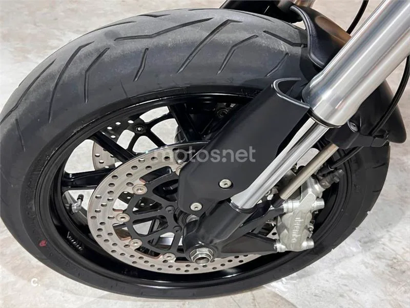 Ducati Hypermotard 796 – Vista 31