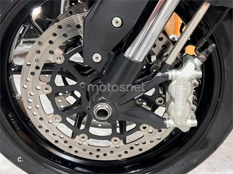 Ducati Hypermotard 796 – Vista 32