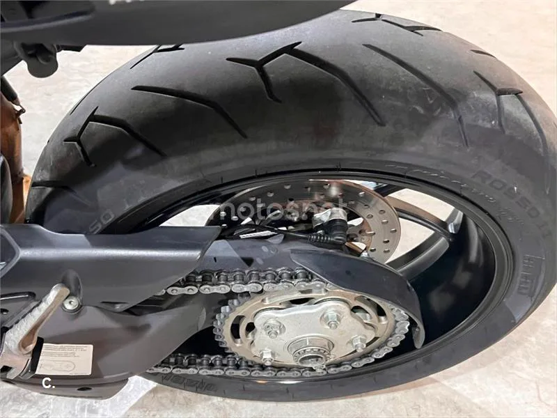 Ducati Hypermotard 796 – Vista 39
