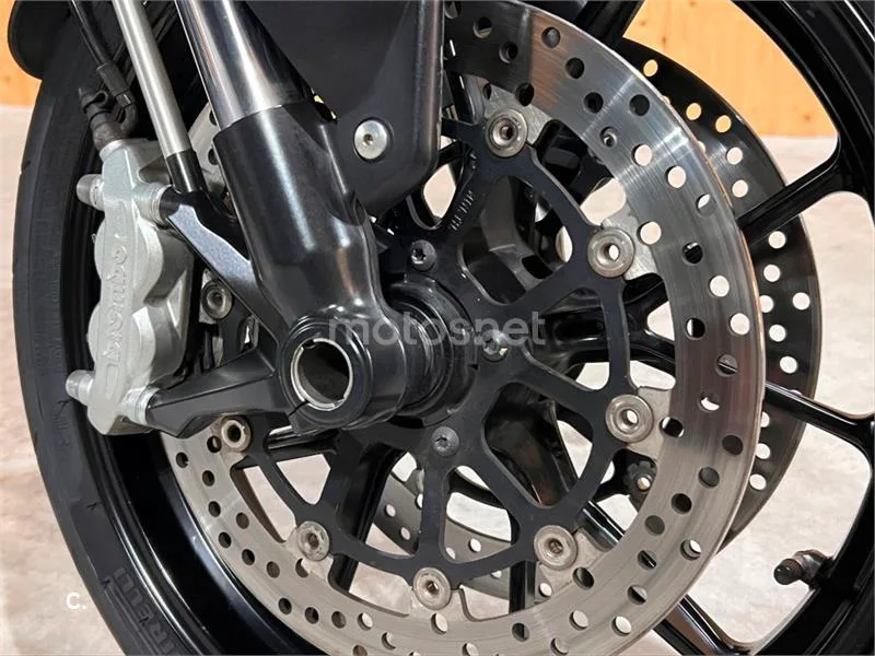 Ducati Hypermotard 796 – Vista 5