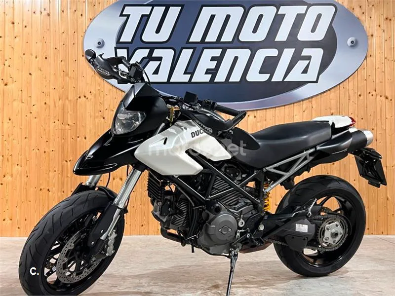 Ducati Hypermotard 796 – Vista 42