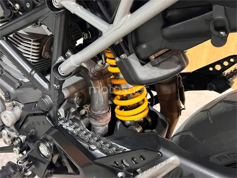 Ducati Hypermotard 796 – Vista 46
