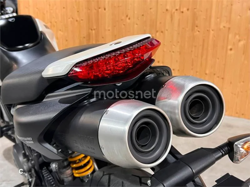 Ducati Hypermotard 796 – Vista 50