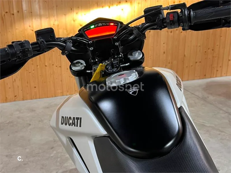 Ducati Hypermotard 796 – Vista 58