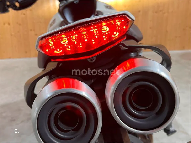 Ducati Hypermotard 796 – Vista 59