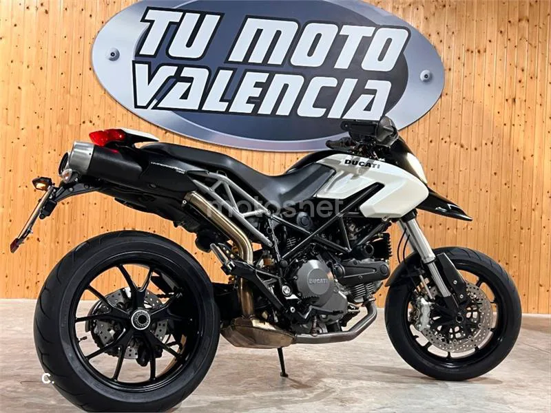 Ducati Hypermotard 796 – Vista 62